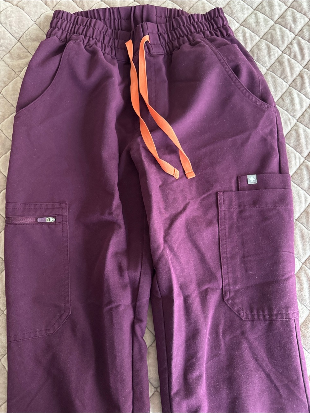 Like new Figs deep plum scrub pants